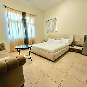 Oima Leasing Property
