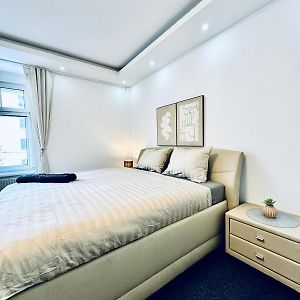 Bright Stay, 7Br Shared Apt Only 13Min To Belvedere Palace