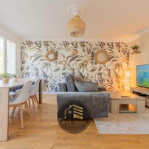 Appartement à 3 Chambres à Coucher