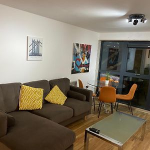 Appartement à 2 Chambres à Coucher