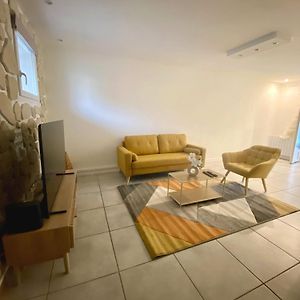 Villa à 3 Chambres à Coucher