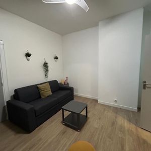 Studio Lit King-Size
