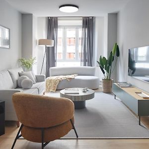 Appartement à 3 Chambres à Coucher