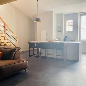 Appartement à 3 Chambres à Coucher