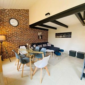 Maison à 3 Chambres à Coucher
