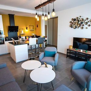 Appartement à 3 Chambres à Coucher