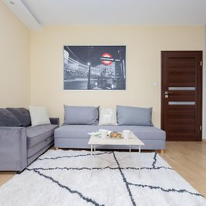 Modern Apartments In The Center Of Warsaw By Noclegi Renters