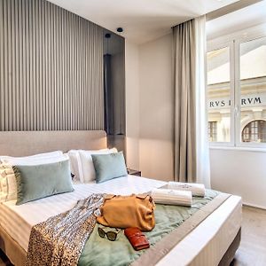 Hotel 77 Seventy-Seven Luxury Suites - Maison D'Art Collection