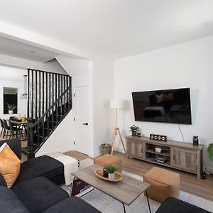 Downtown Penthouse 2 Level-4Bdrs-8Guests