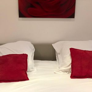 21A Marechal Foch Avenue Paris Champs-Elysees