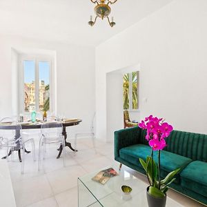 Madonuccia - Hypercentral Chic & Cosy - By Tgb