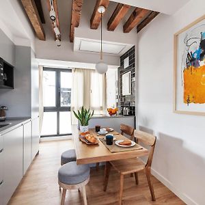Appartement à 2 Chambres à Coucher