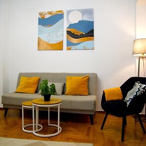 Appartement à 2 Chambres à Coucher