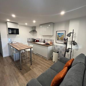 L'Amandier - Joli Appartement T3 Neuf Centre Ville A 2 Pas De La Rotonde Mirabeau Et Des Allees Provencales
