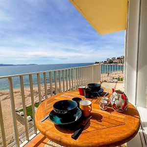 Martina - Seafront Balcony Spacious - By Tgb