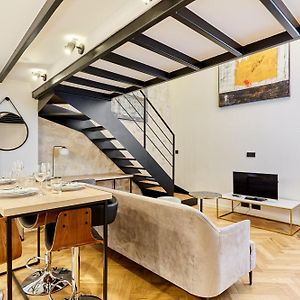 Appartement de Luxe à 2 Chambres à Coucher