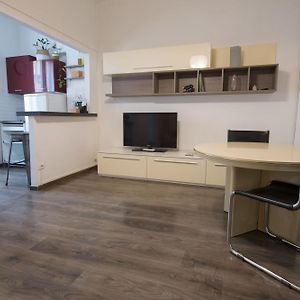 Domus Collazia - San Giovanni Apartment