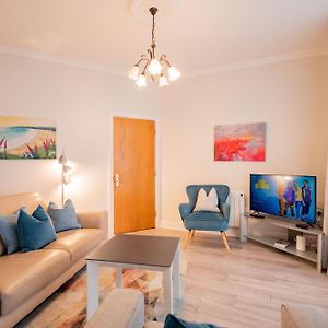 Appartement à 2 Chambres à Coucher