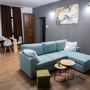 Appartement de Luxe à 2 Chambres à Coucher