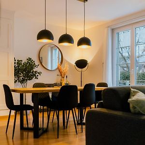Appartement à 2 Chambres à Coucher