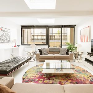 Modern 3 Bedrooms 3 Baths Full Center Of Paris
