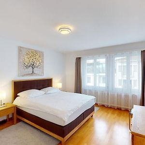 Executive 2 Bedroom Flat Near To The Lake - D10