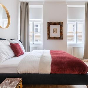 J3 Prague Apartments