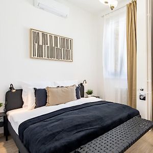 Central - Stylish New Studio - Ac