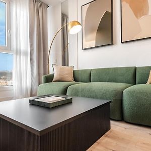 Panoramic Skyrise On The 20Th Floor By Rems