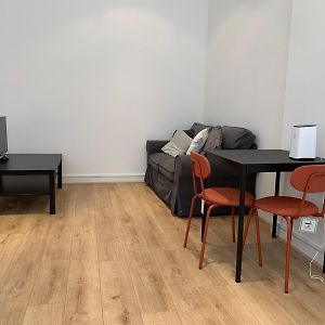 Appartement à 2 Chambres à Coucher