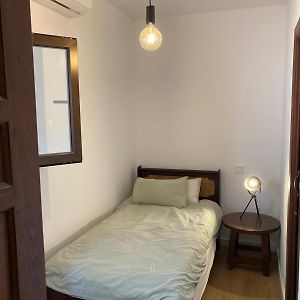 Habitacion Individual Tranquila Con Bano Privado En Piso Compartido