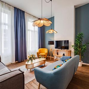 Appartement à 2 Chambres à Coucher