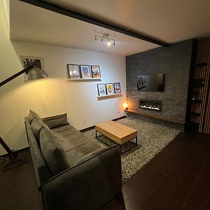 Appartement à 2 Chambres à Coucher