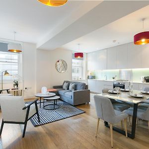 Appartement à 2 Chambres à Coucher