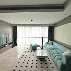 Appartement à 3 Chambres à Coucher