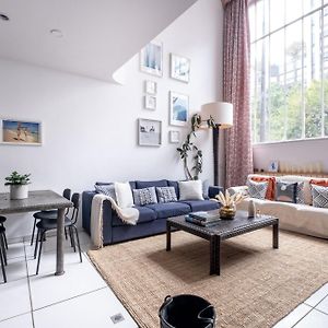 Appartement à 2 Chambres à Coucher