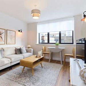 Appartement à 2 Chambres à Coucher