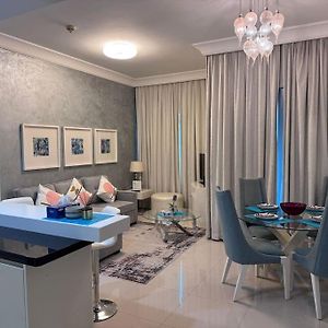 Royal Sky Vacation Homes By Damac Maison Mall Street