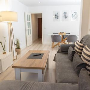 Appartement à 2 Chambres à Coucher