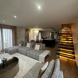 Villa à 3 Chambres à Coucher