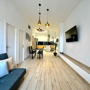 Appartement à 2 Chambres à Coucher