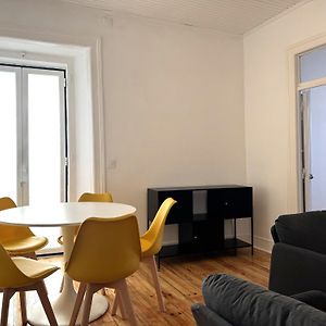Appartement à 3 Chambres à Coucher