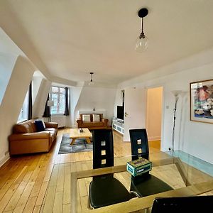 Appartement à 3 Chambres à Coucher