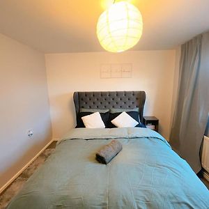 1Br Gem Near Downtown Hotspots