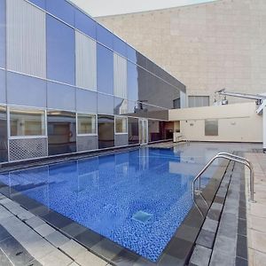 Studio In Difc That Sleeps 4 Comfortably