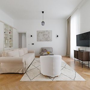Ultra Spacious 3-Bedroom 3-Bath Steps From Vienna'S Historic Heart