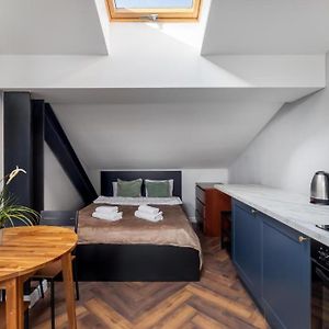Appartement de Luxe à 4 Chambres à Coucher