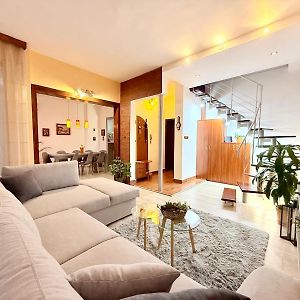 Appartement à 3 Chambres à Coucher