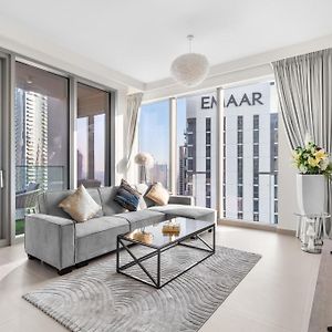 Luxury 4-Bed Escape In Downtown Dubai That Sleeps 9