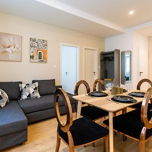 Appartement à 3 Chambres à Coucher